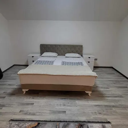 Villa Ardalyspoolhouse Bihać