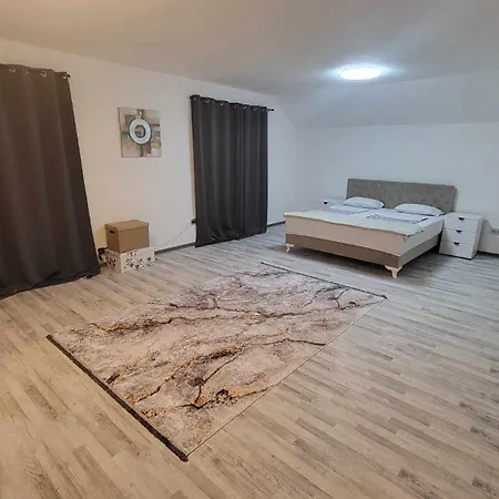 Ardalyspoolhouse
