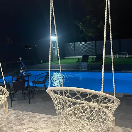 Villa Ardalyspoolhouse *