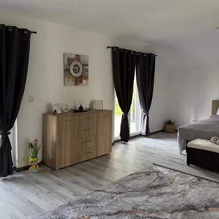 Ardalyspoolhouse * Bihać