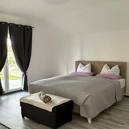 Ardalyspoolhouse * Bihać