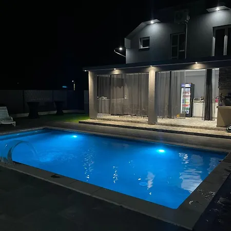 Ardalyspoolhouse Villa Bihać